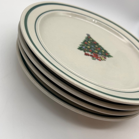 Classic Christmas Tree Stoneware Plates Set of Four Christmas Dishes - Picture 4 of 9